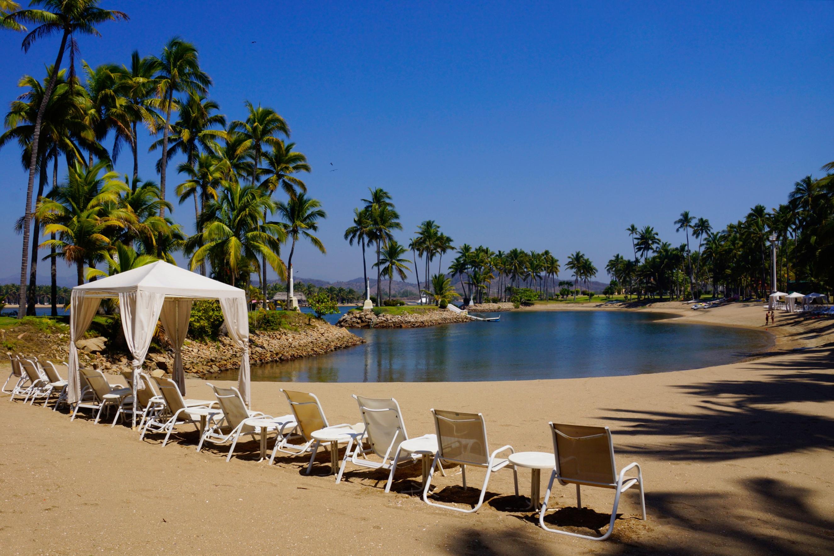 Grand Isla Navidad Golf & Spa Resort With Marina Барра-де-Навидад Экстерьер фото The Lagoon at the Sheraton Resort
