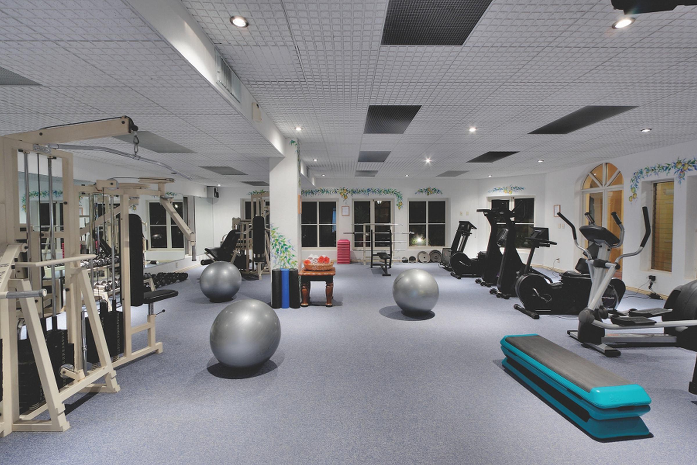 Grand Isla Navidad Golf & Spa Resort With Marina Барра-де-Навидад Экстерьер фото A typical gym