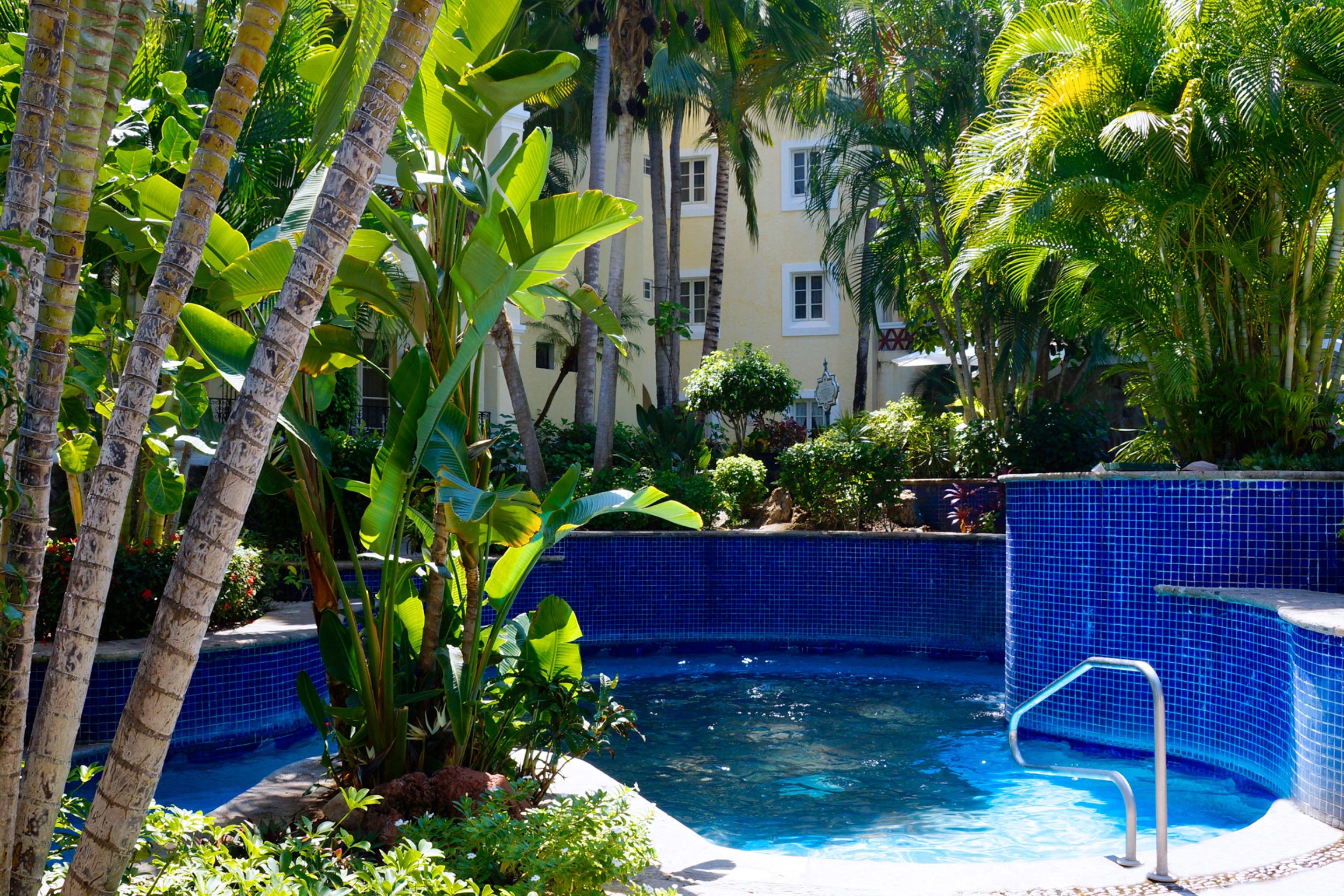 Grand Isla Navidad Golf & Spa Resort With Marina Барра-де-Навидад Экстерьер фото The swimming pool at the hotel