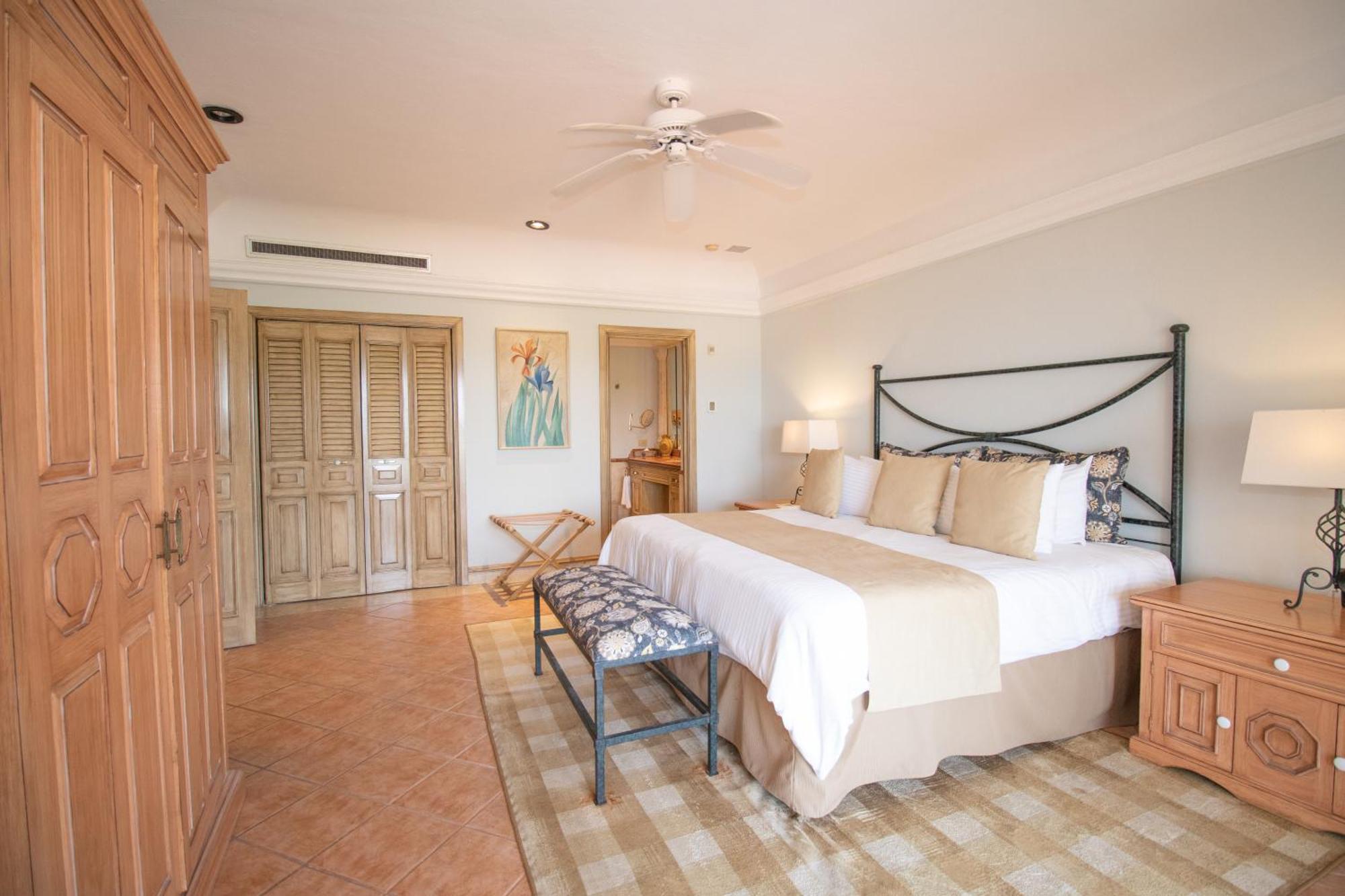 Grand Isla Navidad Golf & Spa Resort With Marina Барра-де-Навидад Экстерьер фото A bedroom at the Four Seasons Resort